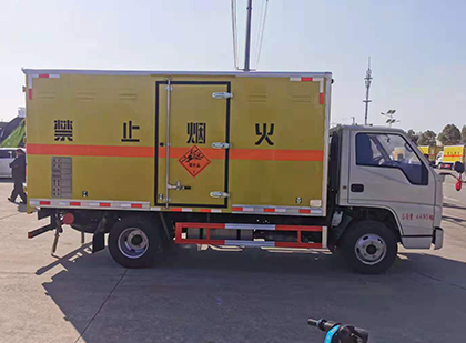 武陟爆破器材运输车