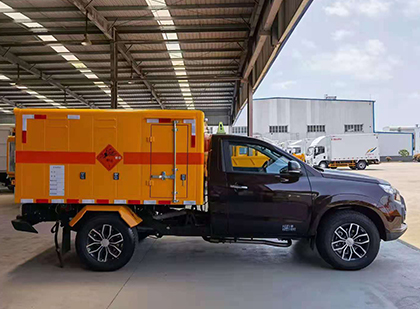 武陟爆破器材运输车
