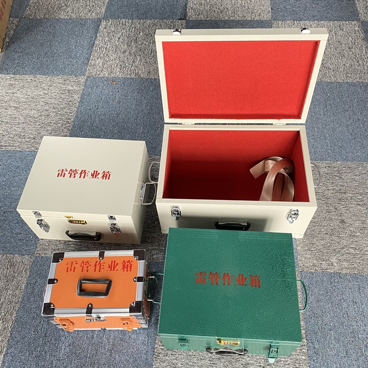 武陟爆破工程作业箱如何选择？玻璃钢与传统材质的全面对比
